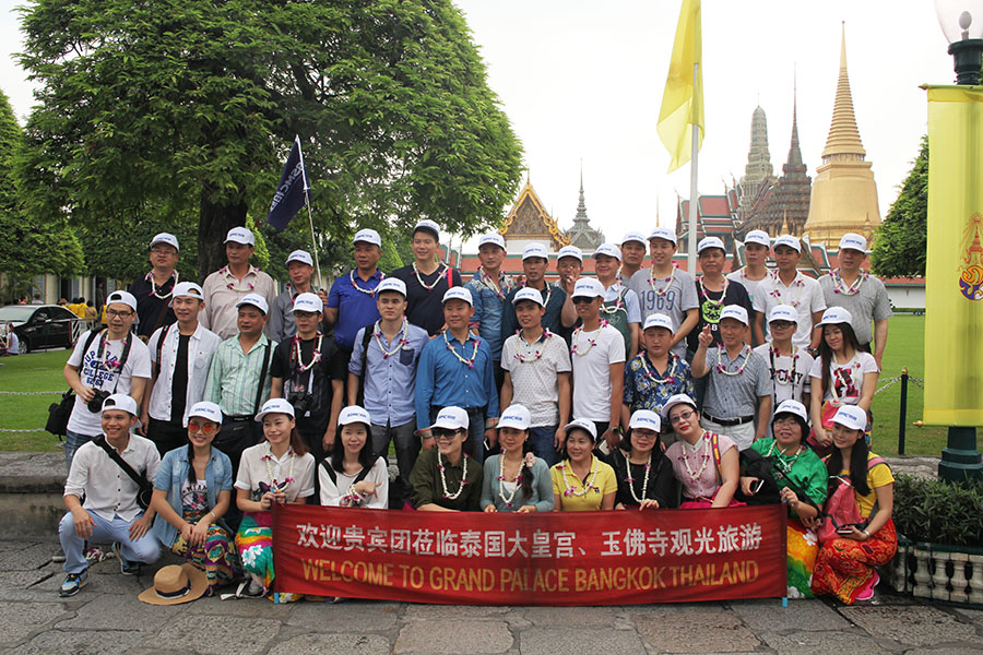 2015柏勝泰國遊玉佛寺合影